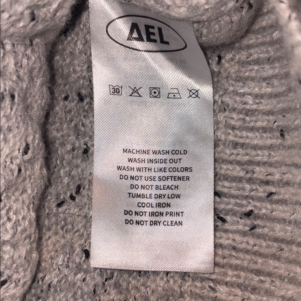 Aelfric Eden 90s Oversized Cable Knit Crewneck Sweater Beige Size S Unisex - Picture 10 of 10